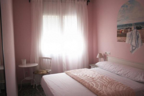 Гостиница Hostal Isabel II  Фигерас